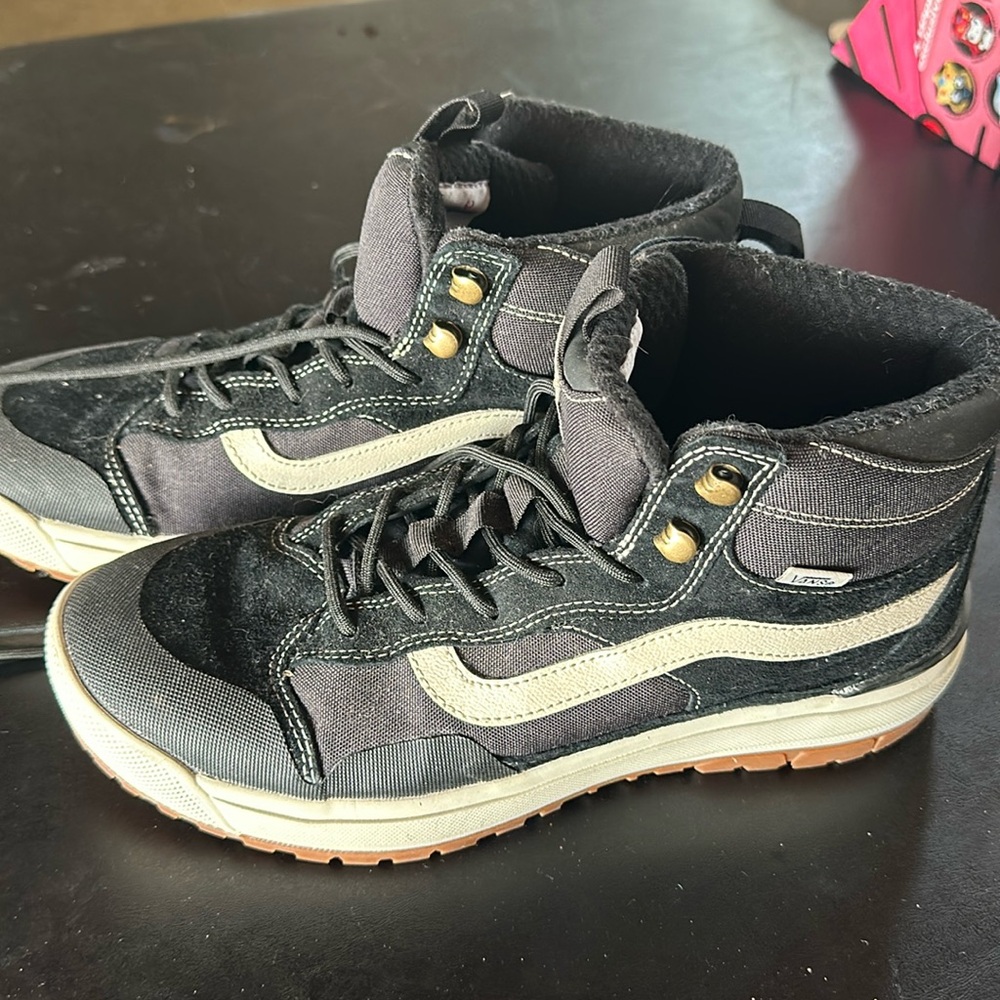 Size 10 Men’s Cold Weather Vans